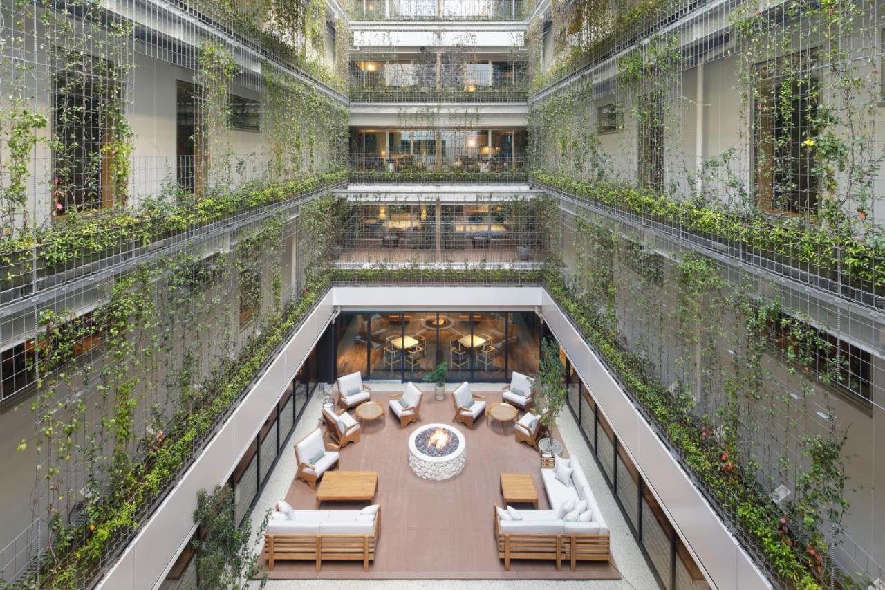 Good Nature Hotel Киото Экстерьер фото The hotel's atrium